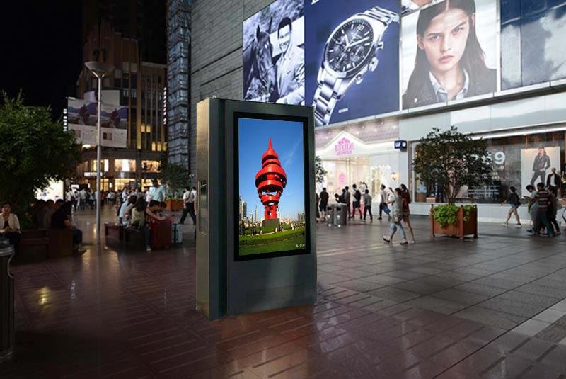 户外广告机 品牌触及电视观众的创新力量